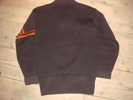 075_R.JPG